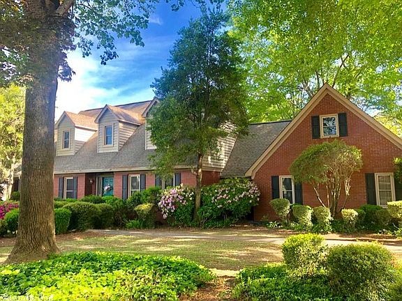 2nd image of 47 Country Club Cir