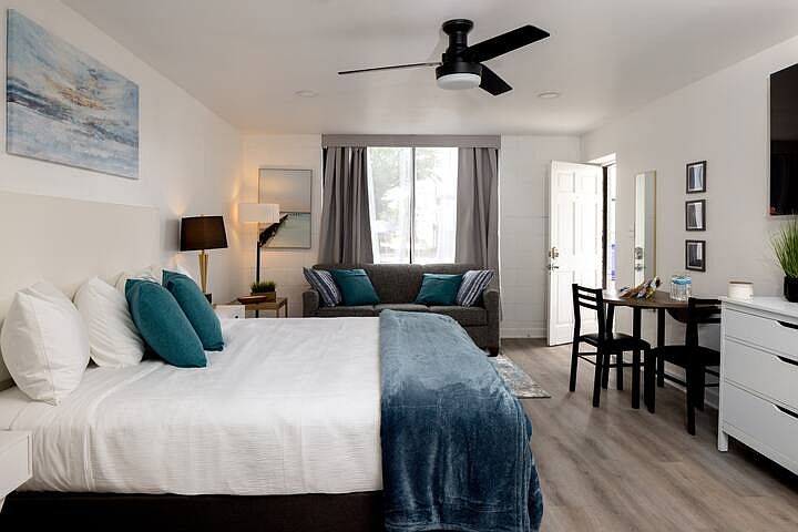 2nd image of 410 8th Ave S #2