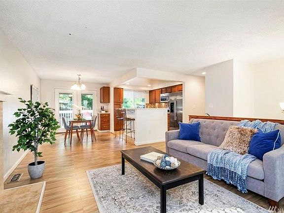 3rd image of 7216 Stanford Ct NW