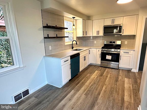 5th image of 630 Hammond Rd