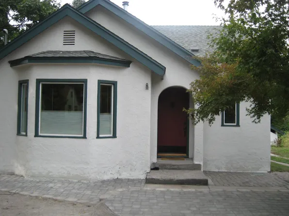 310 E Lake St, Mount Shasta, CA 96067