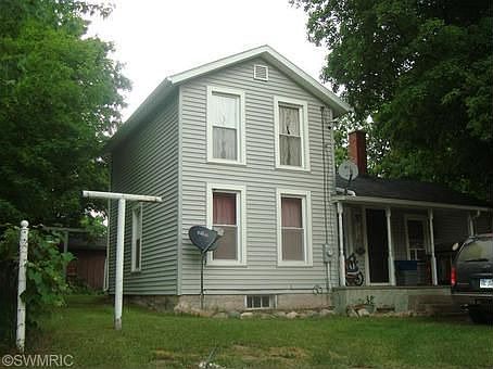 1st image of 9050 School St
