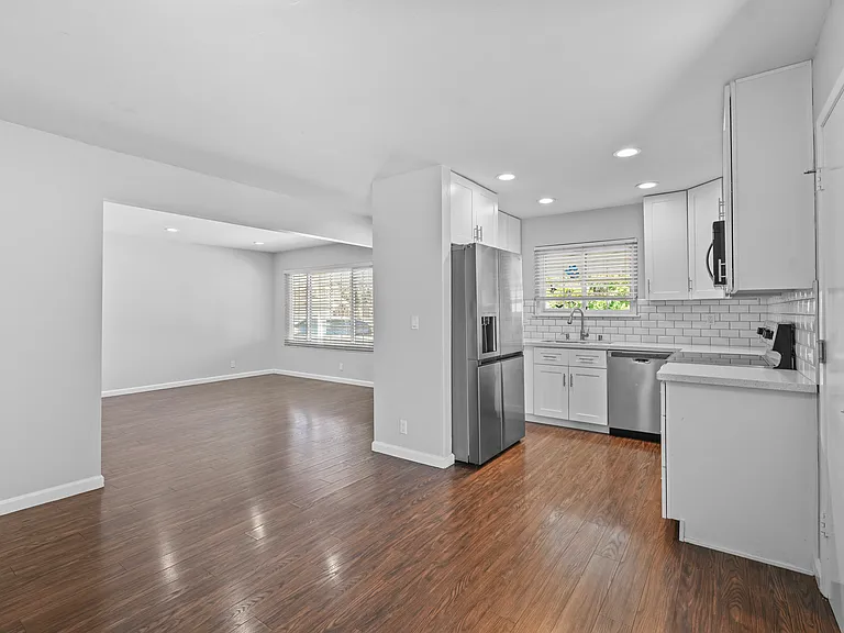 2869 Fairfax Ct — Photo 9