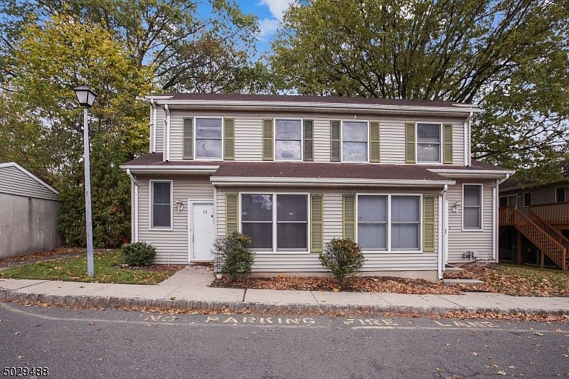 1st image of 664 Irvington Ave APT 13