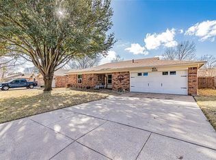 5905 Steeplewood Dr, North Richland Hills, TX 76180