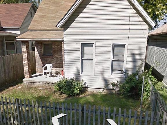 3rd image of 17 Vernon Ave