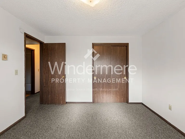 3005 S Whipple Rd — Photo 6