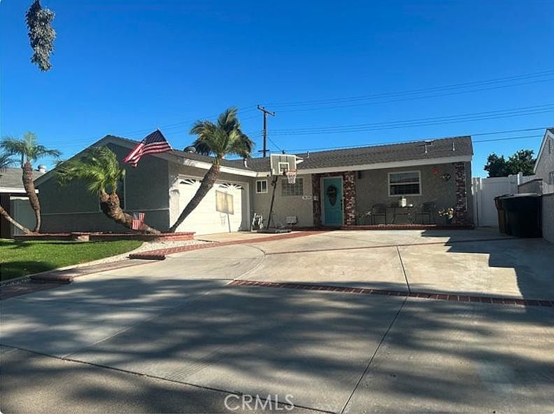 1st image of 3638 W Kingsway Ave
