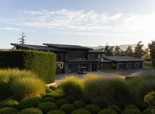7756 W Saanich Rd, City Value, BC V8M 1R8