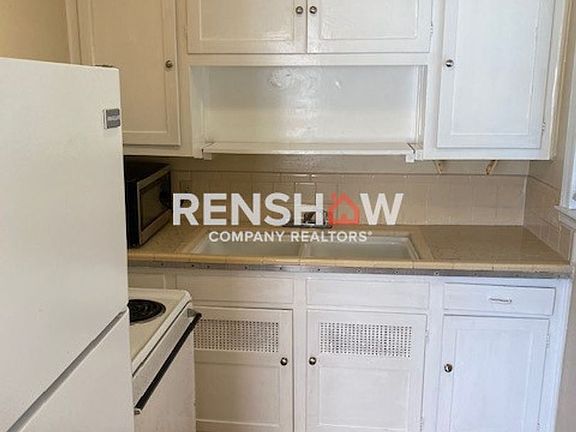 3rd image of 3726 Shirlwood Ave