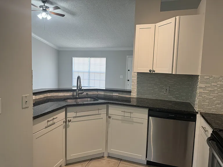 1632 SW Bascom Ave — Photo 4