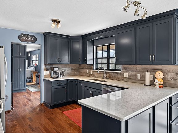 9th image of 1552 New Harmony Rd