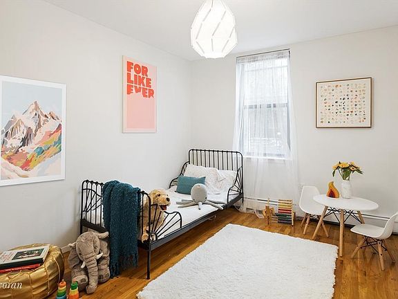 4th image of 118 Union St APT 6A
