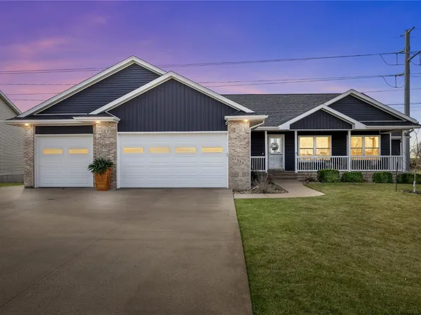 1451 Cedar River Dr, Palo, IA 52324
