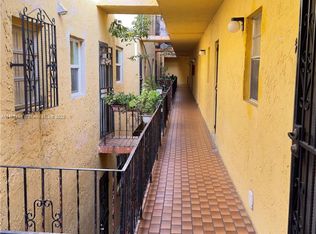1555 W 44th Pl APT 220, Hialeah, FL 33012