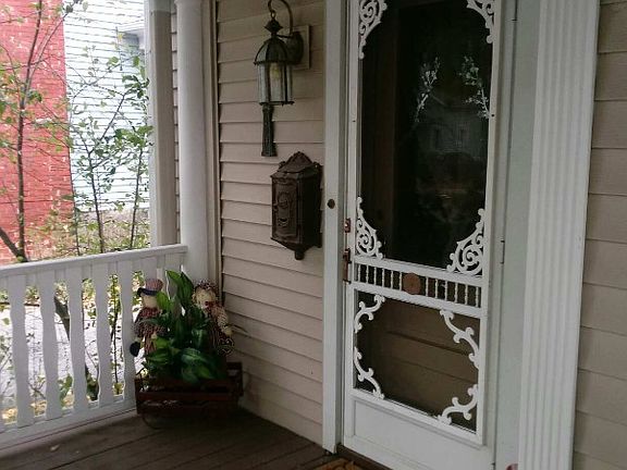 5th image of 204 N Wenona St