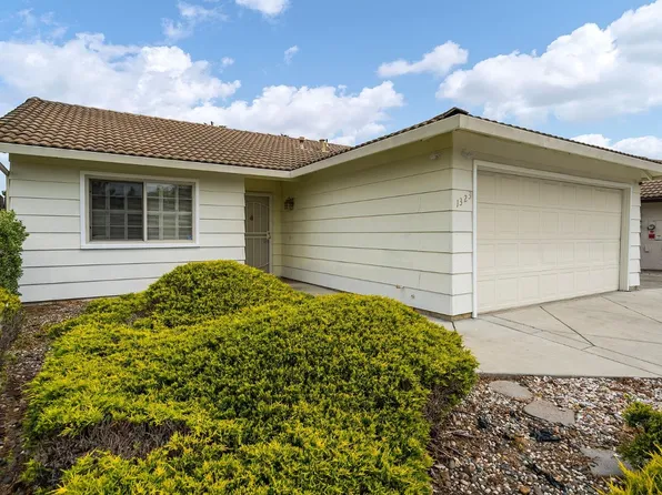 1323 Summerview Dr, Stockton, CA 95210