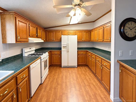 2nd image of 7497 Cardinal Rd