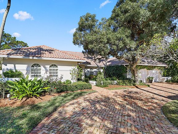 4th image of 2865 Banyan Boulevard Circle NW