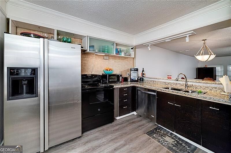 1st image of 2030 Oak Park Ln