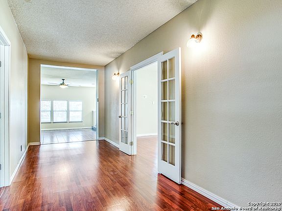 5th image of 9526 Wicklow Dr
