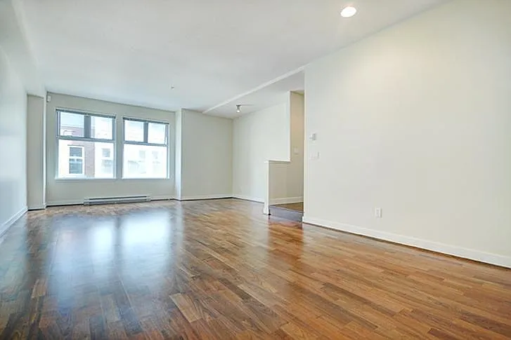 6558 Arbutus St — Photo 12