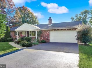 2436 Opal Rd, York, PA 17408