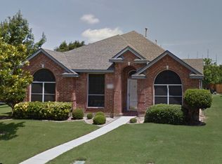 421 Cody Ln, Lewisville, TX 75067