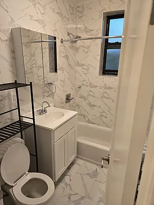 Rented by Dyer Estate Mgmt | media 7