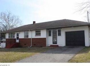 2000 Day St, Hopewell, VA 23860