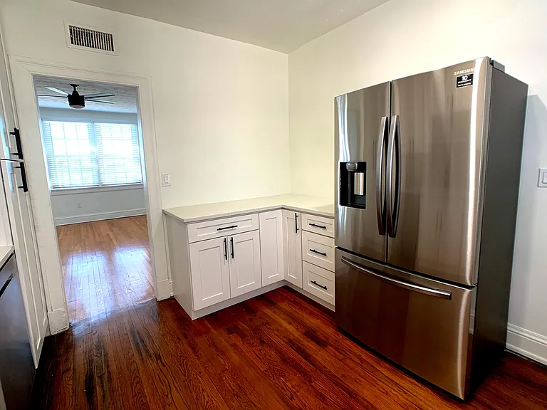 830 Lasalle St #3 — Photo 7
