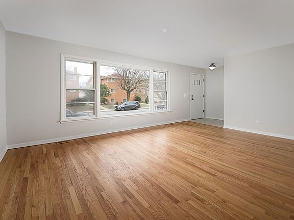 2nd image of 6747 N Sauganash Ave