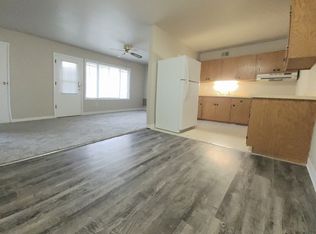 404 S 16th Ave APT 5, West Bend, WI 53095