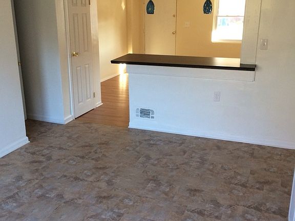 4th image of 4050 Saint Monica Dr