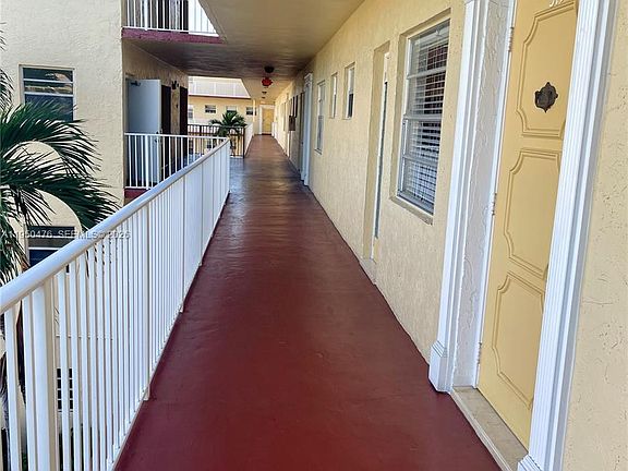 4th image of 3940 NW 42nd Ave APT 319