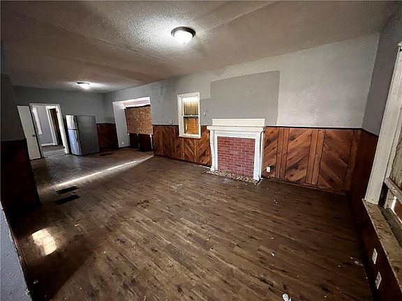 5th image of 3015 Indiana Ave