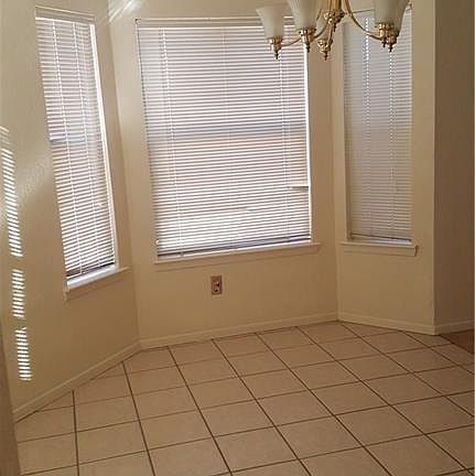 2nd image of 1324 James Cravens Ct