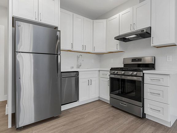 3rd image of 1725 Turk St #2