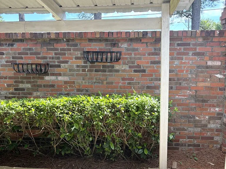 5900 Grelot Rd #101 — Photo 20