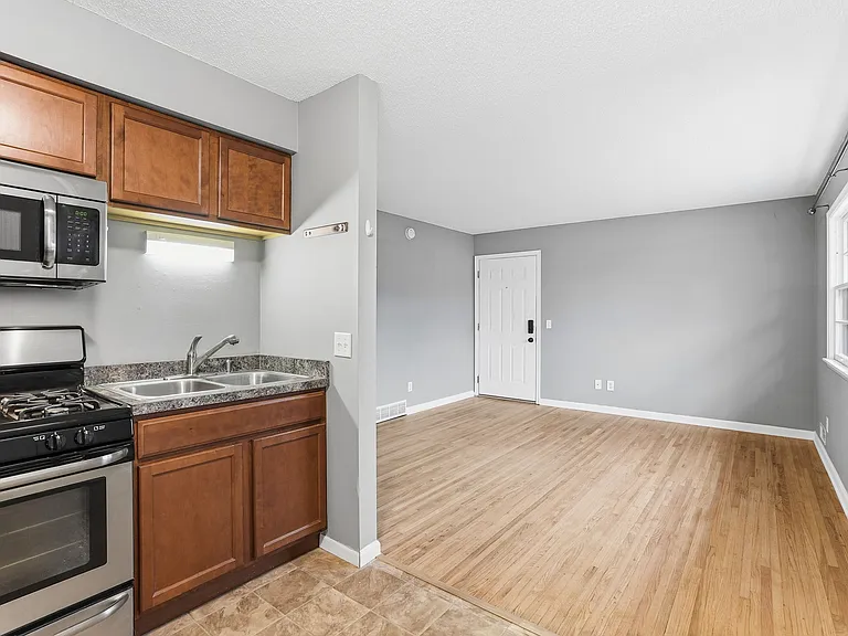 125 7th Ave SE #3 — Photo 7