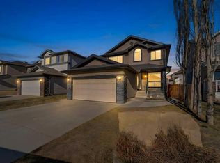 284 S Hawkmere Vw, Chestermere, AB T1X1T7