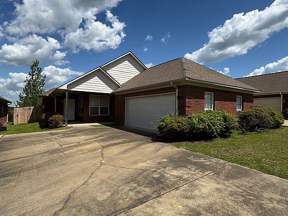 2nd image of 824 Muirfield Dr