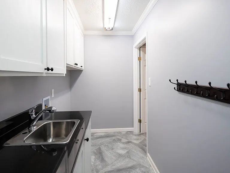 2822 Bedford St — Photo 18
