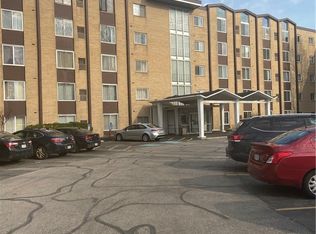 25735 Lorain Rd UNIT 304, North Olmsted, OH 44070