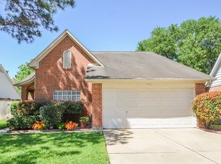 7711 View Park Ln, Houston, TX 77095