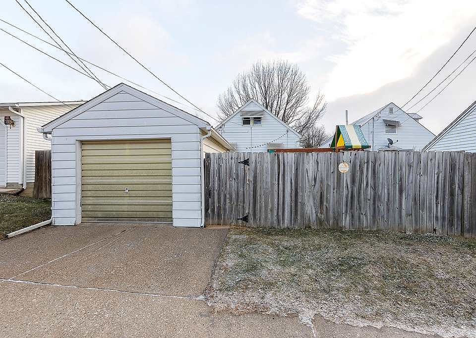 1st image of 114 S Birchwood Ave