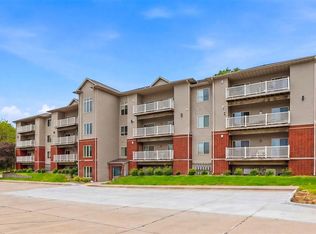 420 N 1st Ave APT 308, Iowa City, IA 52245