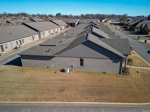 4th image of 600 Greenwood Dr