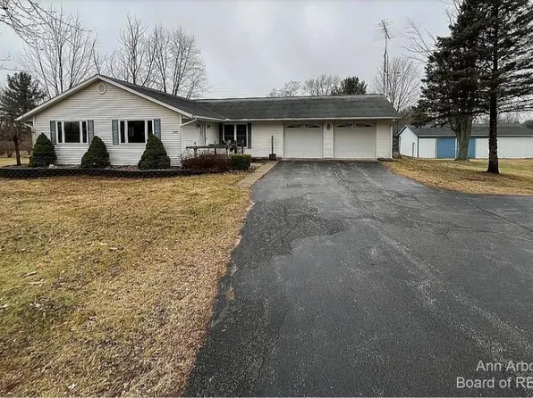 5646 N Rogers Hwy, Tecumseh, MI 49286