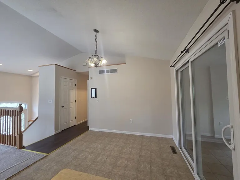 601 Tallgrass Dr — Photo 9